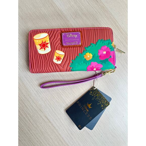 Tangled Rapunzel Exclusive Books Wristlet Wallet - NEW with TAGS - Picture 3 of 6